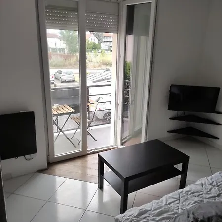 Bien Situe Avec Un Balcon * Eybens